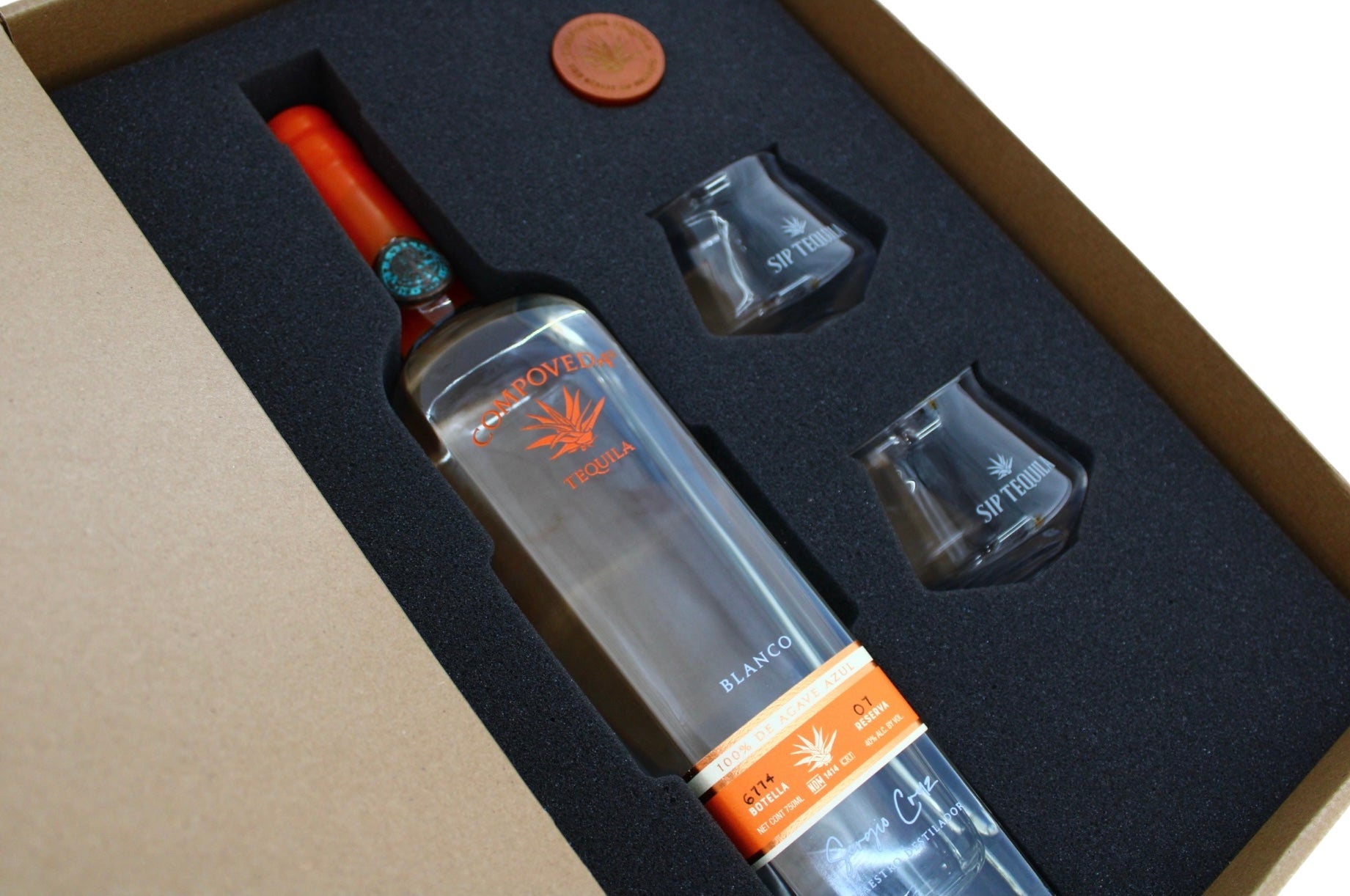 Compoveda Blanco 750ml w/Tasting Glasses